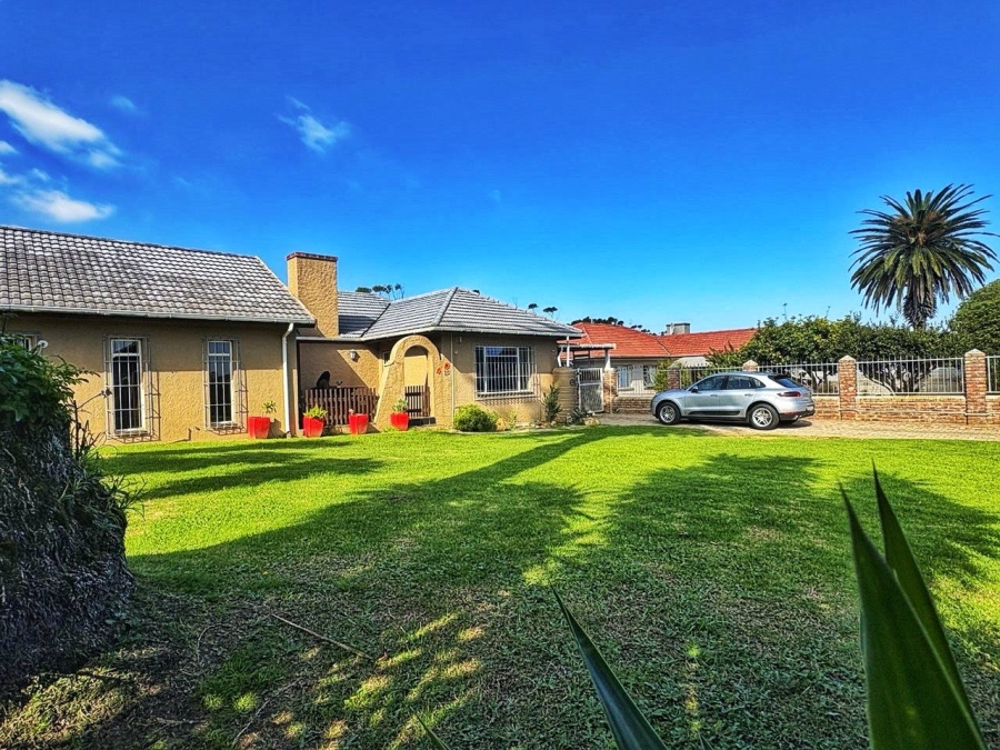 5 Bedroom Property for Sale in Kabega Park Eastern Cape